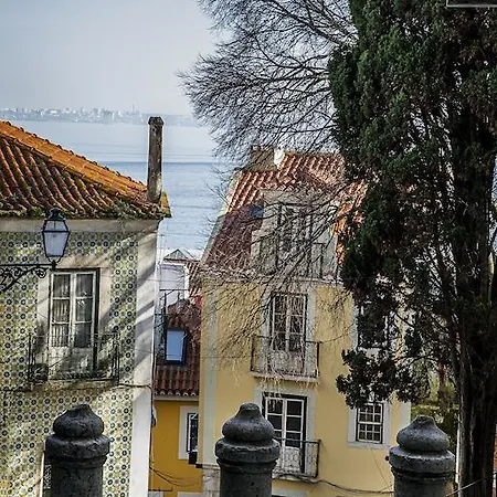 Alfama River Flat * Lisboa