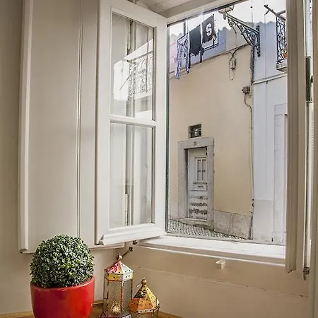 Alfama River Flat
